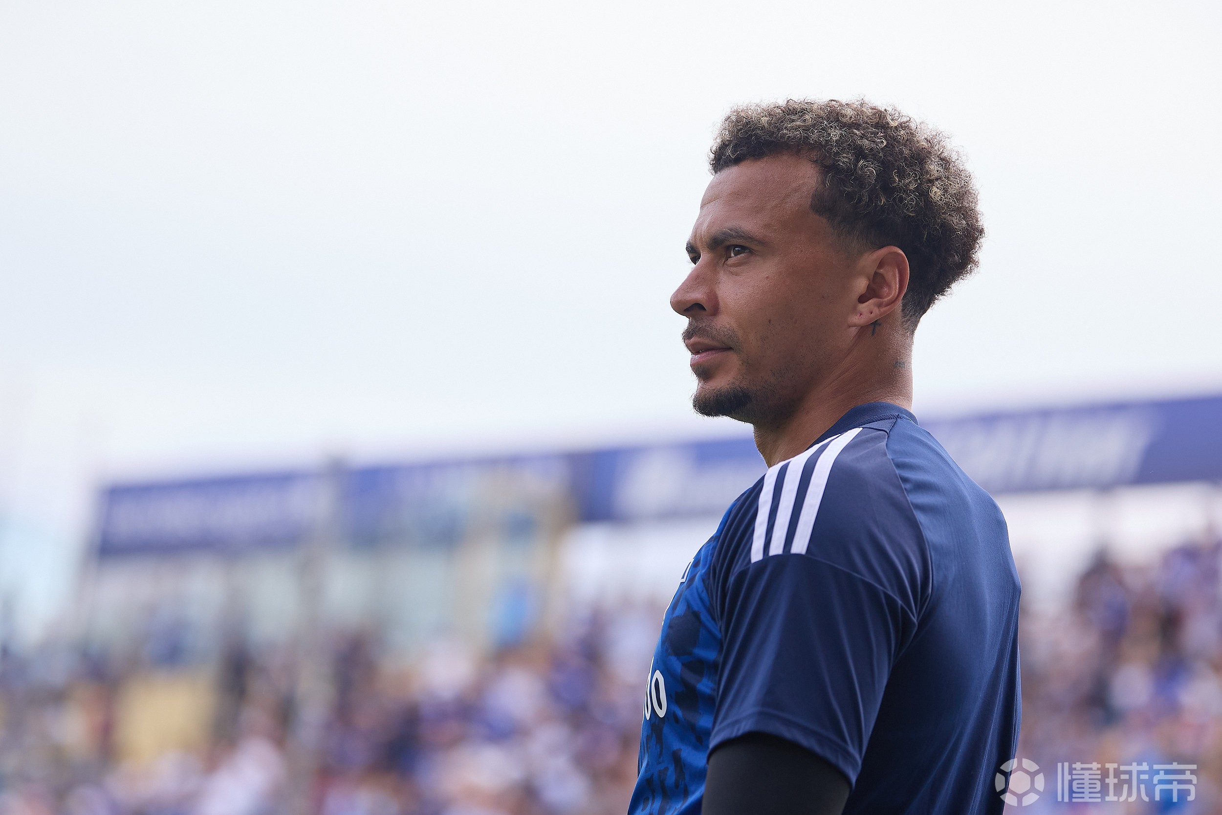 邮报：阿里参与赌博几天就输了15万镑，牌桌上几乎不和任何人说话